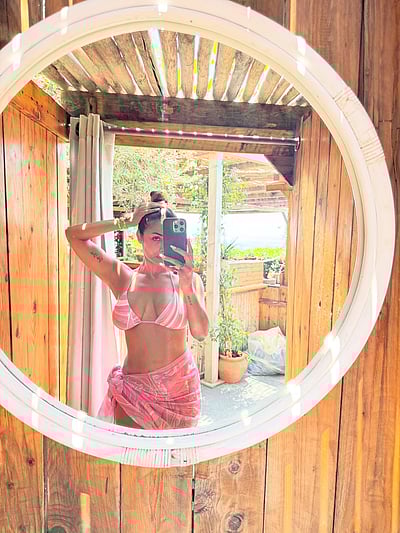 வட்டமடிக்கும் மனசு... மலைக்கா அரோரா!