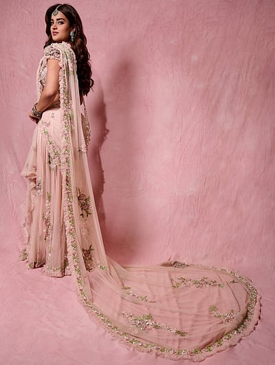 கடைக்கண் பாராயோ? - நிதி அகர்வால்!