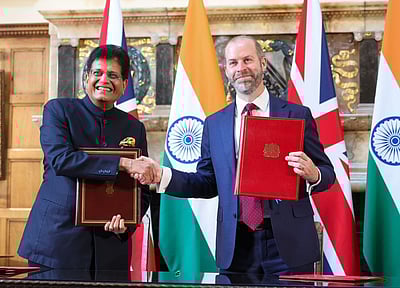 இனி இந்த பொருள்களின் விலை குறையும்! பிரிட்டனுடன் தடையற்ற வர்த்தக ஒப்பந்தம் கையொப்பம்!