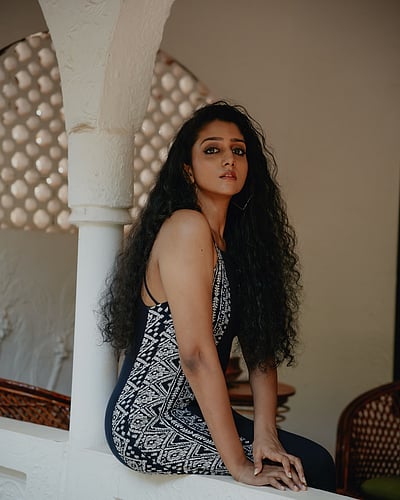 ‘ஹௌஸ் மேட்ஸ்’ - ஆர்ஷா சாந்தினி பைஜூ!