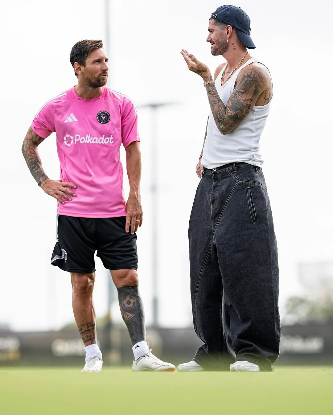 De Paul with Messi 