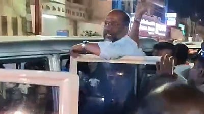 பிரதமா் மோடிக்கு கருப்புக்கொடி: விடுதலை தமிழ்புலிகள் கட்சித் தலைவா் குடந்தை அரசன் கைது!