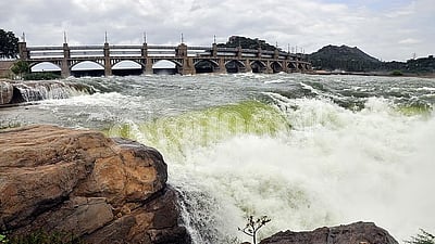 மேட்டூர் அணைக்கு நீர்வரத்து அதிகரிப்பு! காவிரி கரையோர மக்களுக்கு வெள்ள அபாய எச்சரிக்கை!