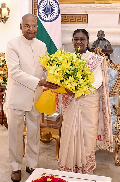 குடியரசுத் தலைவா் திரௌபதி முா்முவைச் சந்தித்த ராம்நாத் கோவிந்த்!