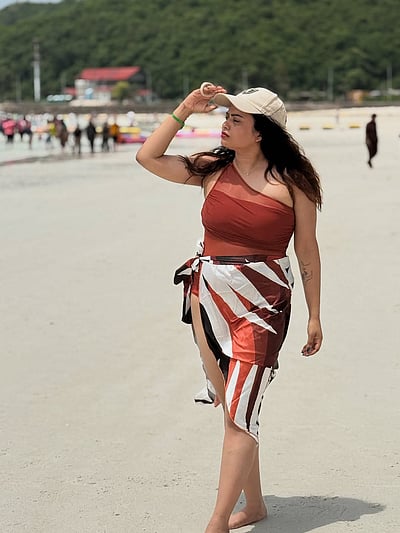 கொஞ்சம் சில் பண்ணு மாப்பி... ஃபரினா ஆசாத்!