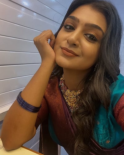 கனா காலம்... வர்ஷினி சுரேஷ்! 