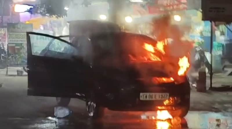 Car suddenly catches fire on Ambur Road, causing panic