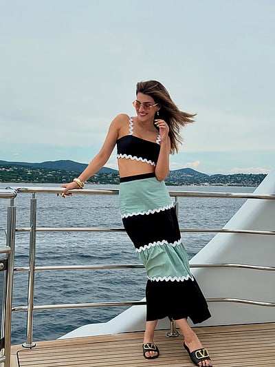 கடல் காற்றே... கீர்த்தி சனோன்!