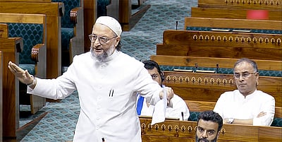 பாகிஸ்தானுடன் உறவு வேண்டாம்; கிரிக்கெட் மட்டும் வேண்டுமா? -மத்திய அரசுக்கு ஓவைசி கேள்வி