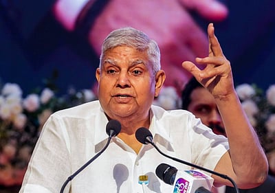 வெளியேற்றத் தயாரானதா மத்திய அரசு? தன்கர் ராஜிநாமாவின் வெளிவராத பின்னணி! 