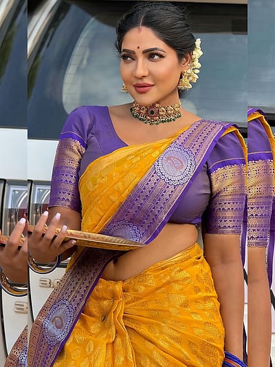 மஞ்சள் முகமே... ரேஷ்மா பசுபுலேட்டி!