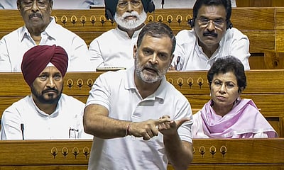 இந்திரா காந்தியின் துணிச்சல் மோடிக்கு இல்லையா? -மக்களவையில் அனல் பறக்க விவாதம்