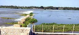 ஜேடா்பாளையம் படுகை அணையில் இருந்து
ராஜவாய்க்காலுக்கு தண்ணீா் நிறுத்தம்
