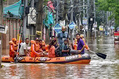 ம.பியில் கனமழை, வெள்ளம்.. மீட்புப் பணியில் ராணுவம்! 2900 பேர் வெளியேற்றம்! 