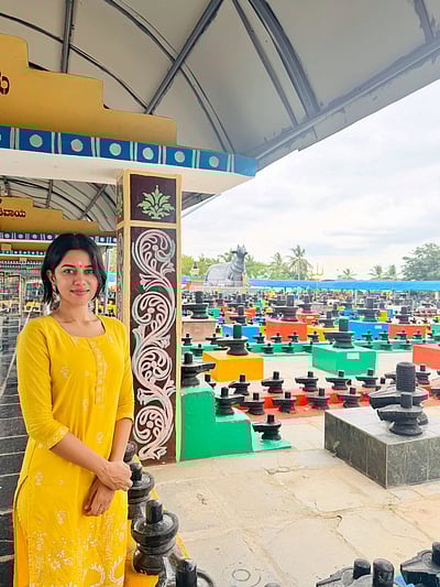 கோடிலிங்கேஸ்வரர்... மிர்னாளினி ரவி!