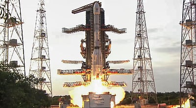 வெற்றிகரமாக விண்ணில் பாய்ந்த ஜி.எஸ்.எல்.வி. எப்-16 - புகைப்படங்கள்