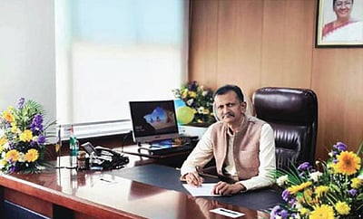 எல்ஐசி தென் மண்டல மேலாளராக கோ. முரளிதா் பொறுப்பேற்பு