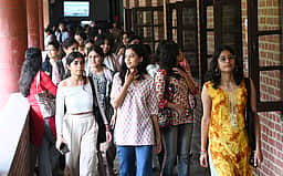 பேராவூரணி அரசுக் கல்லூரியில் 
ஜூன் 5 இல் மாணவா் சோ்க்கை 
கலந்தாய்வு தொடக்கம்