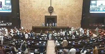 எதிர்க்கட்சிகள் அமளி: மாநிலங்களவை நாள் முழுவதும் ஒத்திவைப்பு!