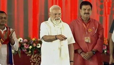 வாரணாசியில் பல்வேறு வளர்ச்சி திட்டங்களுக்குப் பிரதமர் மோடி அடிக்கல்! 