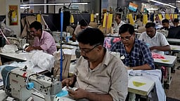 பிப்ரவரியில் இந்தியாவின் ஆயத்த ஆடை ஏற்றுமதி 8.60% வீழ்ச்சி!