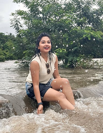 உயிர்த்தெழும் ஓவியமே... ப்ரீத்தி சர்மா! 