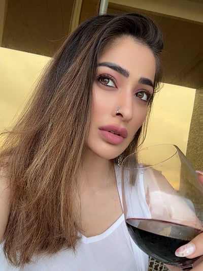 மூக்குத்தி முத்தழகு... ராய் லட்சுமி!