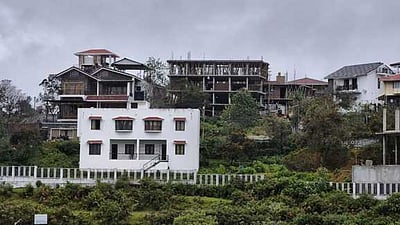 கொடைக்கானலில் அனுமதியின்றி கட்டப்படும் அடுக்குமாடிக் கட்டடங்கள்!