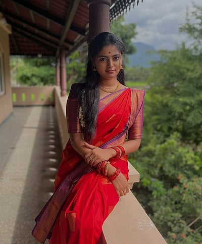 மாலை நேரத்து மயக்கம்... சங்கீதா! 