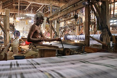 கைத்தறியைப் போற்றுவோம்!