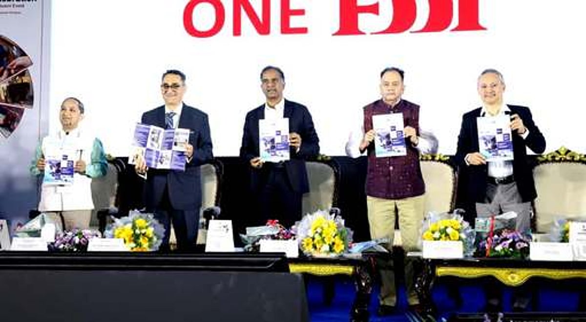 இருங்காட்டுக்கோட்டை காலணி வடிவமைப்பு நிறுவனத்தில் தன்னாட்சி தின விழா