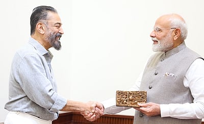 பிரதமர் மோடியுடன் கமல்ஹாசன்  திடீர் சந்திப்பு!