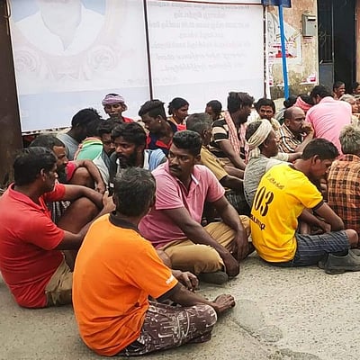 சென்னையில் தூய்மைப் பணியாளா்கள் போராட்டம்: பாஜக, பாமக ஆதரவு