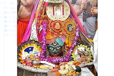 ரக்க்ஷாபந்தன்: மகாகாளேஷ்வருக்கு 1.25 லட்சம் லட்டு, ராக்கியுடன் சிறப்புச் சடங்கு!