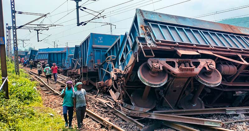 Two goods trains derail in Jharkhand
