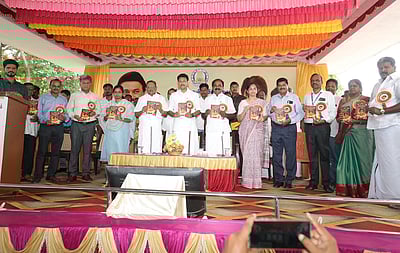 அகல் விளக்கு திட்டத்தை தொடங்கிவைத்தார் அமைச்சர் அன்பில் மகேஸ் பொய்யாமொழி! 