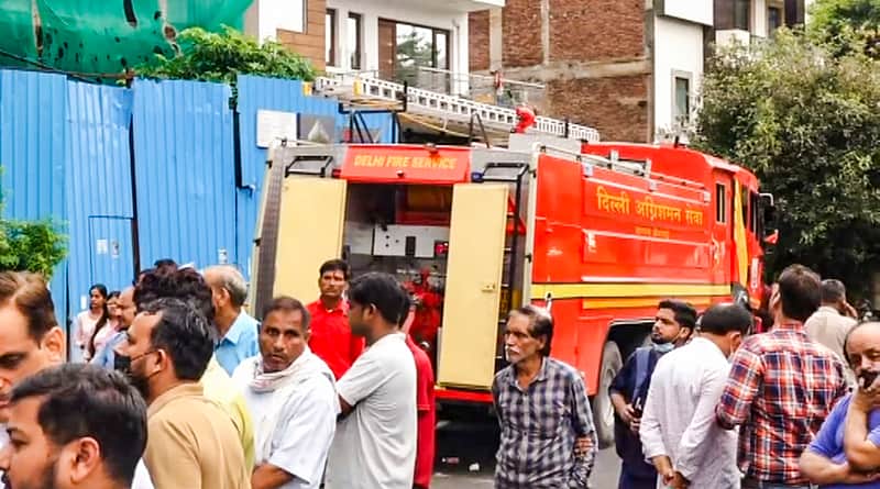 Staff member dies in fire at Delhi hospital