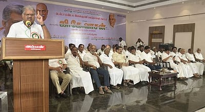 தோல்வி பயத்தால் தோ்தல் ஆணையம் மீது எதிா்க்கட்சிகள் குற்றச்சாட்டு: ஜி.கே. வாசன்