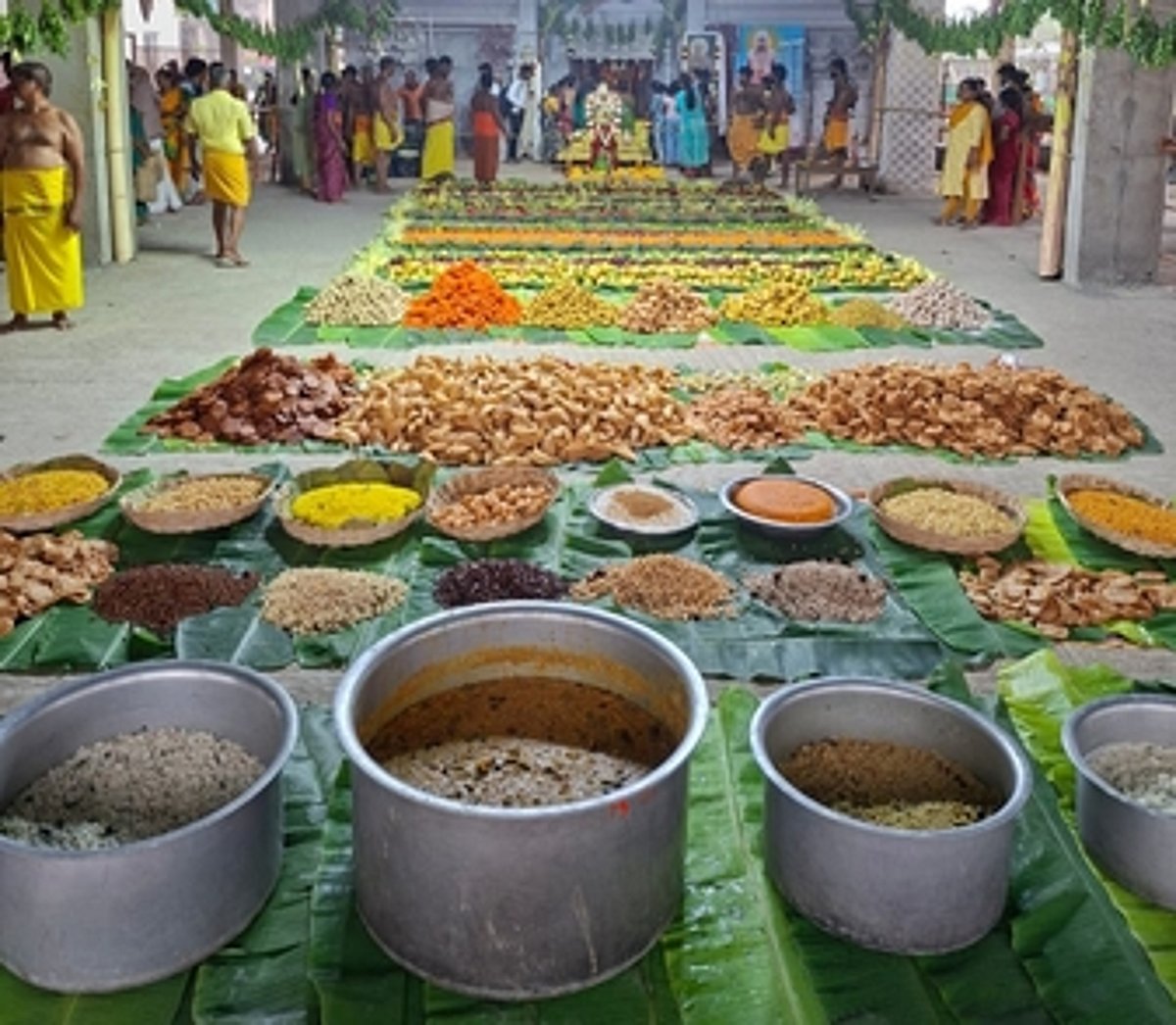 திருவடிசூலம் கருமாரி
அம்மனுக்கு பெரும்படையல்