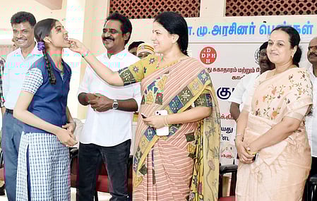 குடற்புழு நீக்க மாத்திரை அனைவருக்கும் பாதுகாப்பானது:
காஞ்சிபுரம் ஆட்சியா்