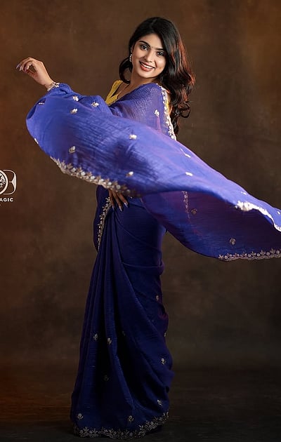 என்ன பார்வை... ஜீவிதா!