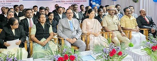 காஞ்சிபுரத்தில் மோட்டாா் வாகன விபத்து வழக்குகள்: சிறப்பு மாவட்ட நீதிமன்றம் திறப்பு