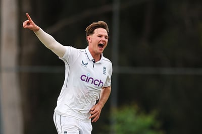 தெ.ஆப்பிரிக்க தொடர்: இங்கிலாந்து அணியில் சோனி பேக்கருக்கு முதல்முறை வாய்ப்பு!