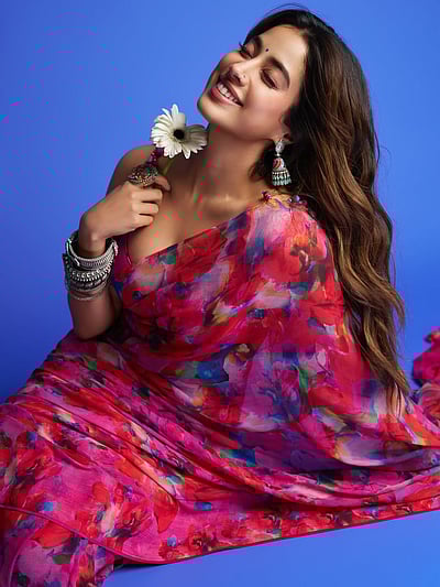 அழகு மலர்கள்... ஜான்வி கபூர்!