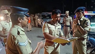 திருச்சி முழுவதும் இரவு ரோந்து, வாகன சோதனை தீவிரம்: முக அடையாளம் காணும் செயலியால் கண்காணிப்பு