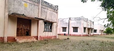 சிப்காட் வளாகத்தில் 25 ஆண்டுகளாக பயன்பாட்டுக்கு வராத 200 தொழிற்கூடங்கள்