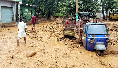 ஜம்மு - காஷ்மீரில் மீண்டும் மேக வெடிப்பு: மத்திய அரசு அனைத்து உதவிகளையும் வழங்கும் - அமித் ஷா