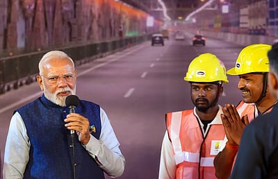 தீபாவளிக்கு இரட்டை போனஸ் காத்திருக்கிறது: பிரதமர் மோடி