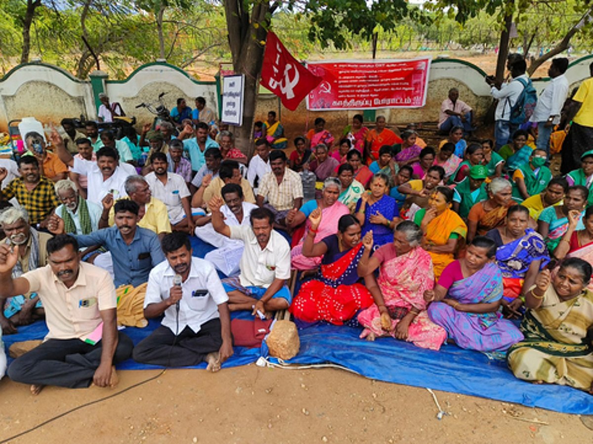 உள்ளாட்சிப் பணியாளா்கள்
காத்திருக்கும் போராட்டம்