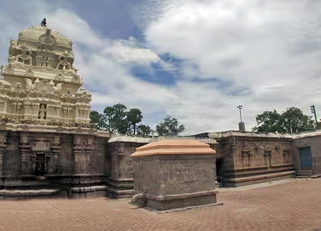 தெய்வ தரிசனம்... காணாமல் போன பொருள் கிடைக்க திருமுருகபூண்டி  திருமுருகநாதஸ்வாமி!